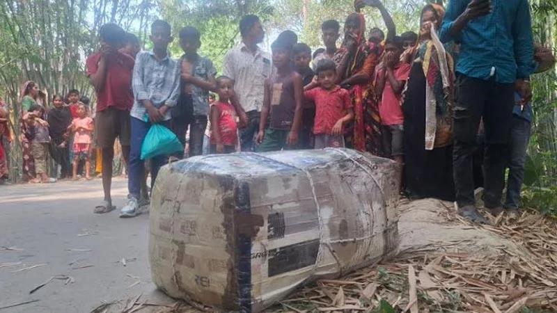 এসির কার্টনে মিলল নারীর রক্তাক্ত মরদেহ